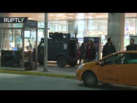 بالفيديو اعتقال شخصين بعد إطلاق نار قرب مطار إسطنبول
