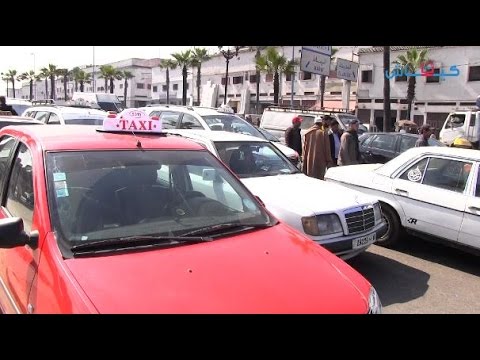 بالفيديو استمرار احتجاجات أصحاب التاكسيات في الدار البيضاء