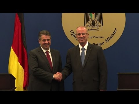 شاهد  وزير الخارجية الألماني يلتقي رئيس الحكومة الفلسطيني في رام الله