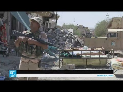 شاهد الجيش العراقي يعمل على تنظيف تلعفر من متفجرات الجهاديين