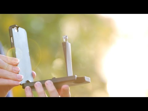 «كفر» هاتف يخفي خاتم الخطوبة يثير ضجة على الإنترنت