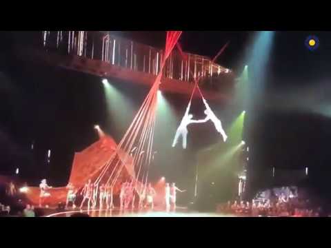 لحظة وفاة لاعب سيرك بعد سقوطه من ارتفاع شاهق