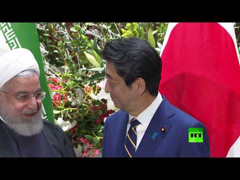 شاهد الرئيس الإيراني يصل اليابان لأول مرة منذ عقدين