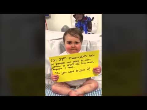 طفل الفقاعة يطالب العالم بارتداء الأصفر