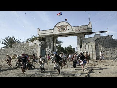 اقتتال جديد بين اليمنيين بالقرب من مطار عدن فيديو