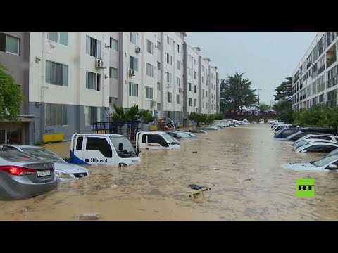 فيضانات تغمر شوارع دايجون الكورية وتدمر مئات المنازل فيها