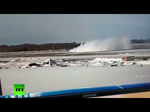 لحظة هبوط اضطراري لطائرة شحن في نوفوسيبيرسك الروسية