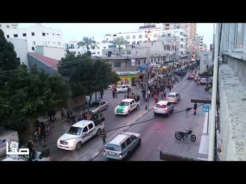 شاهد كتائب القسَّام تنظم مسيرة في شوارع غزة