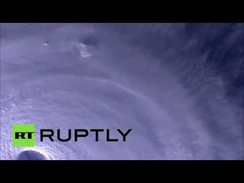 مشاهد ملتقطة من الفضاء لإعصار مايساك
