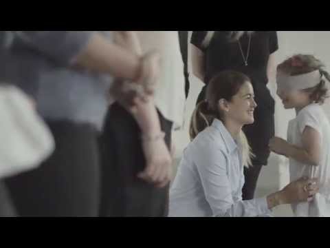 تجربة اجتماعية تكشف العلاقة بين الأم وطفلها