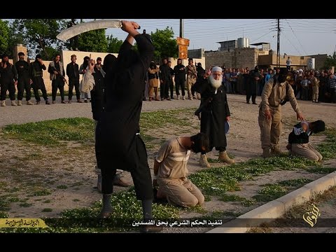 فيديو داعش تعدم شخصين ذبحًا لاتهامهما بالفساد