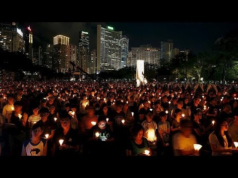 شاهد هونغ كونغ تحيي ذكرى مذبحة ساحة تيانامين