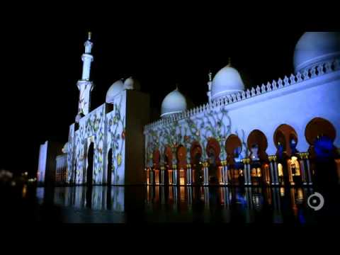 شاهد إضاءة مبهرة لمسجد الشيخ زايد