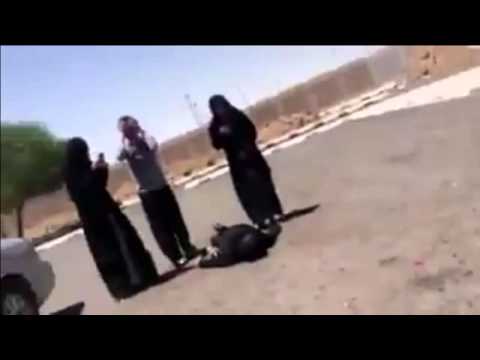 وفاة معلمة في جامعة تبوك وسط الشارع