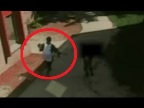 لحظة اختطاف طفلة عمرها سبعة أعوام