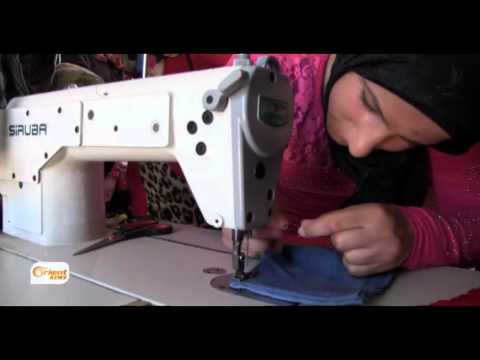 مشغل للخياطة لتعليم الفتيات في مخيم اللجوء