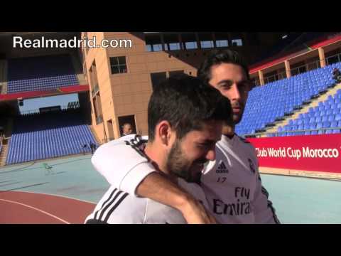 لاعبا ريال مدريد إيسكو وألفارو في ملعب مراكش