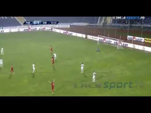 أغبى هدف عكسي يشترك فيها اللاعب وحارس المرمى