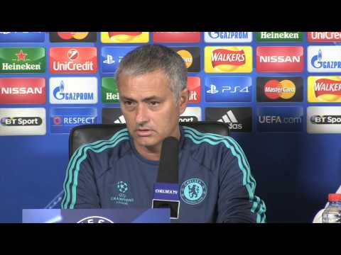 جوزيه مورينيو يغضب ويوبخ أحد الصحافيين