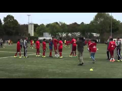 مولر يرحب باللاجئين