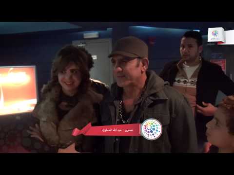 الممثل محمد لطفي يرفض التقاط صورة مع معجبة  show message history