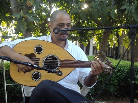 مدرس أردني يهذّب النطق على إيقاع موسيقى الشرق