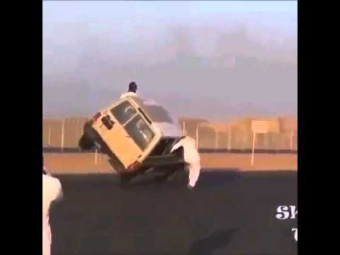 شاهد شباب سعوديون يتحدون الموت