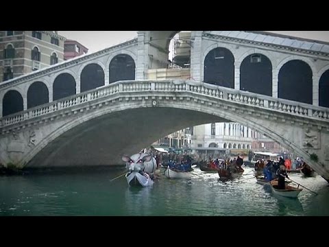 بدء الاحتفال بكرنفال مدينة البندقية