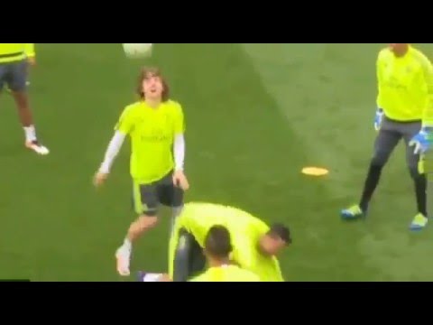 لاعبو ريال مدريد يسخرون من سقوط “رونالدو”