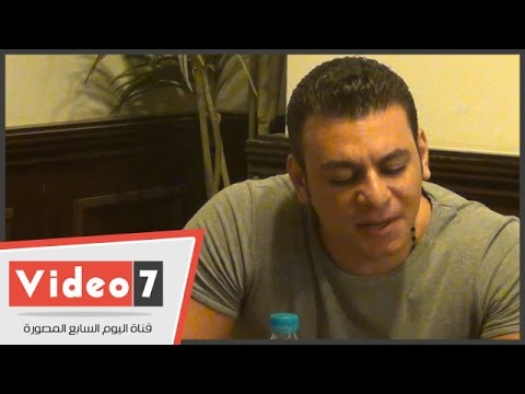 الملحن إسلام زكى يغنى«ساعة الفراق»